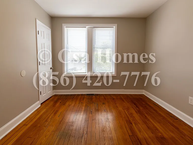 1502 S 9th St — Photo 13
