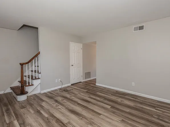 4030 Paule Ave, Saint Louis, MO 63125