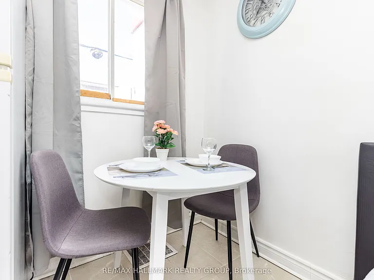456 Bronson Ave #3 — Photo 9