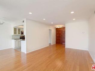 11656 Montana Ave APT 305, Los Angeles, CA 90049