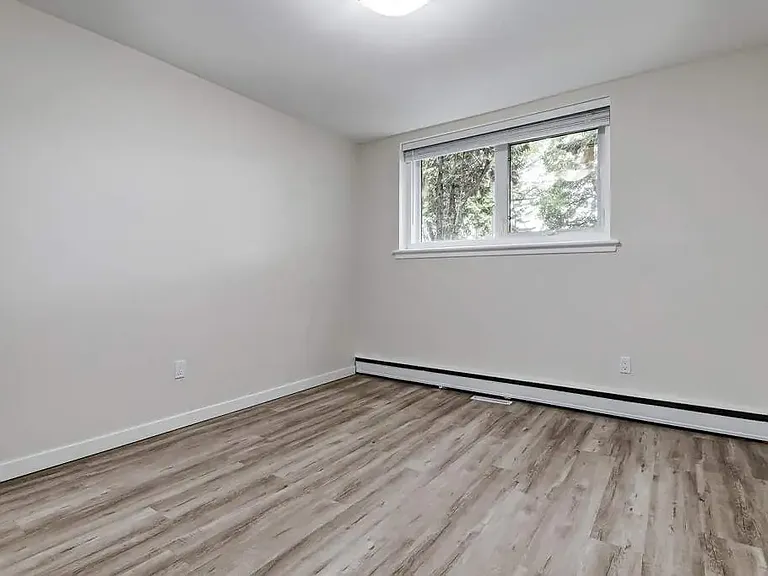 2627 Lacon St #2 — Photo 20