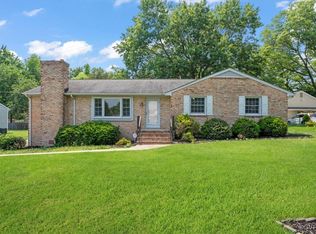 7216 Country Ln, North Chesterfield, VA 23237