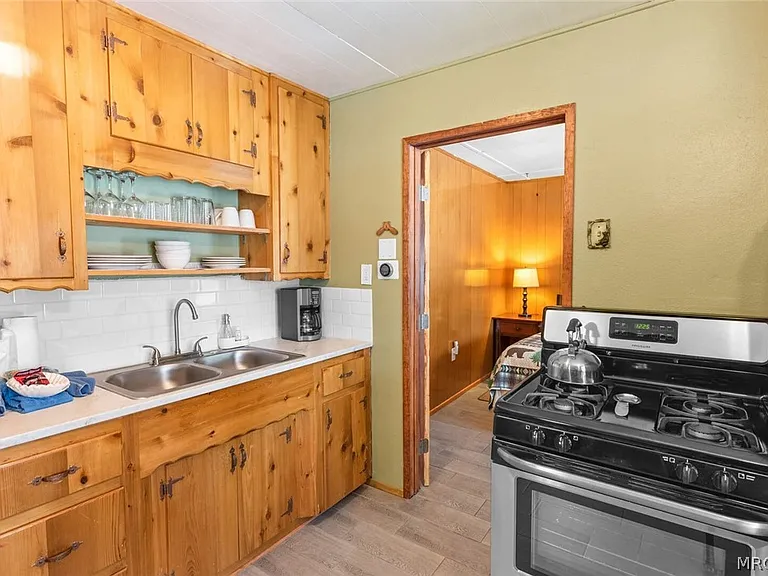 545 Highland Rd — Photo 14