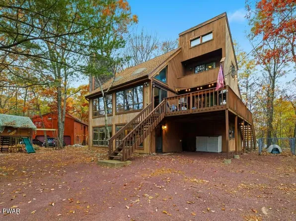 6128 Wales Ct, East Stroudsburg, PA 18301