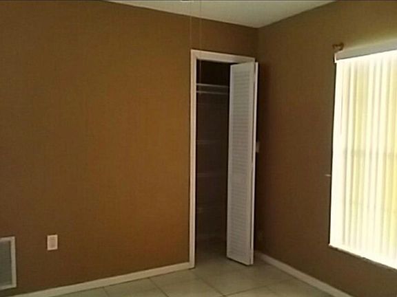 4th image of 901 Teatro Ct