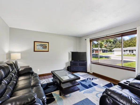 1335 Johnson St, Stoughton, WI 53589