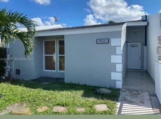 1900 W 72nd St, Hialeah, FL 33014