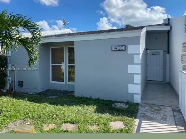 1900 W 72nd St, Hialeah, FL 33014