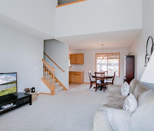 3rd image of 1324 Council Oaks Dr NE