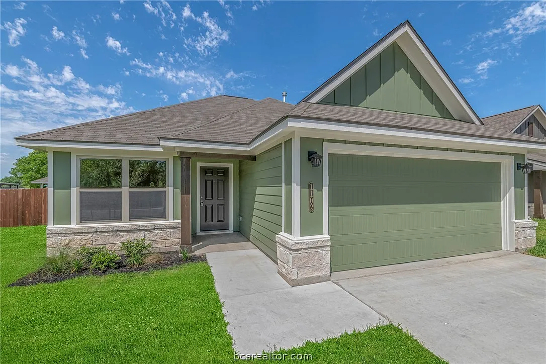 3 bed, 1290 sqft, $1,850 — Photo 2