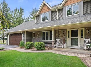 N80W32229 Northbrook Ct, Hartland, WI 53029