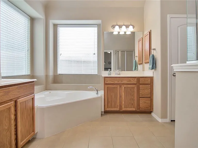 11513 Emory Trl — Photo 13