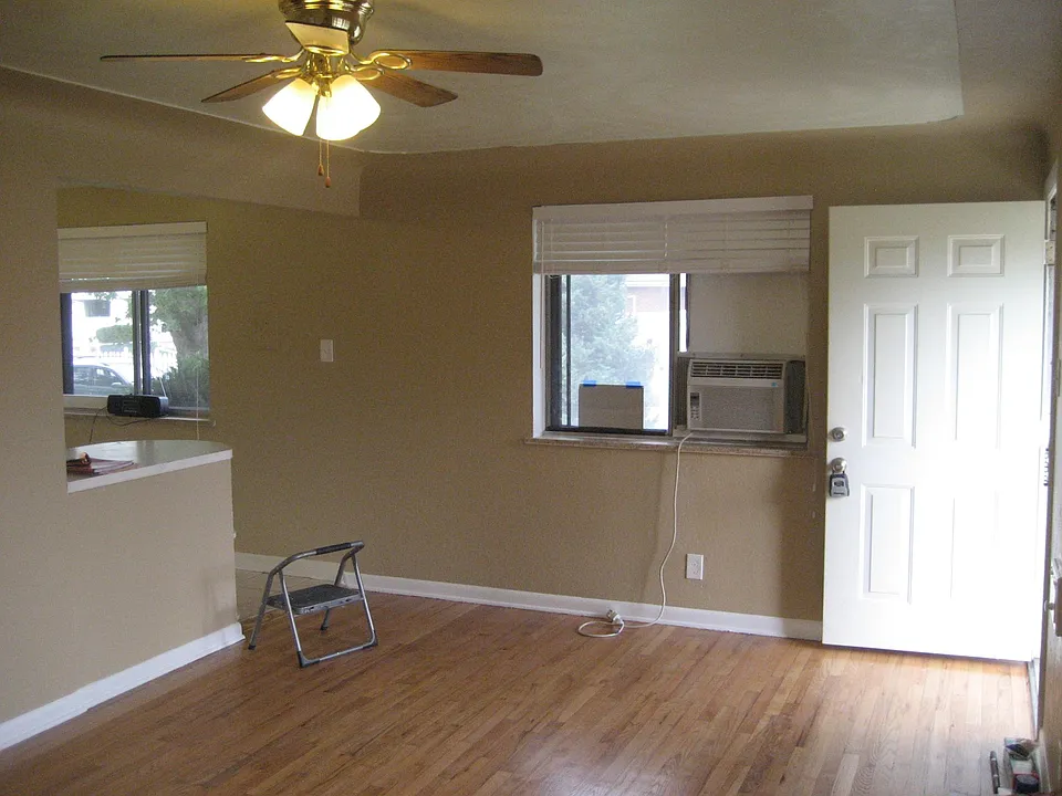 Living Room w AC