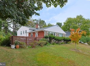 1738 Green Valley Rd, Havertown, PA 19083