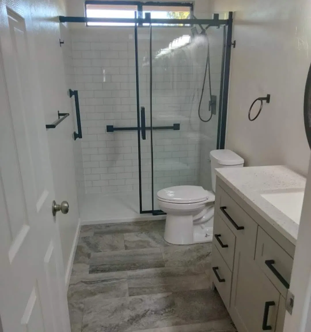 2 bed, 975 sqft, $2,000 — Photo 4