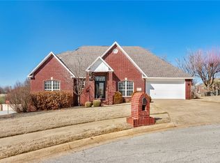 6105 W Southgate Cir, Rogers, AR 72758