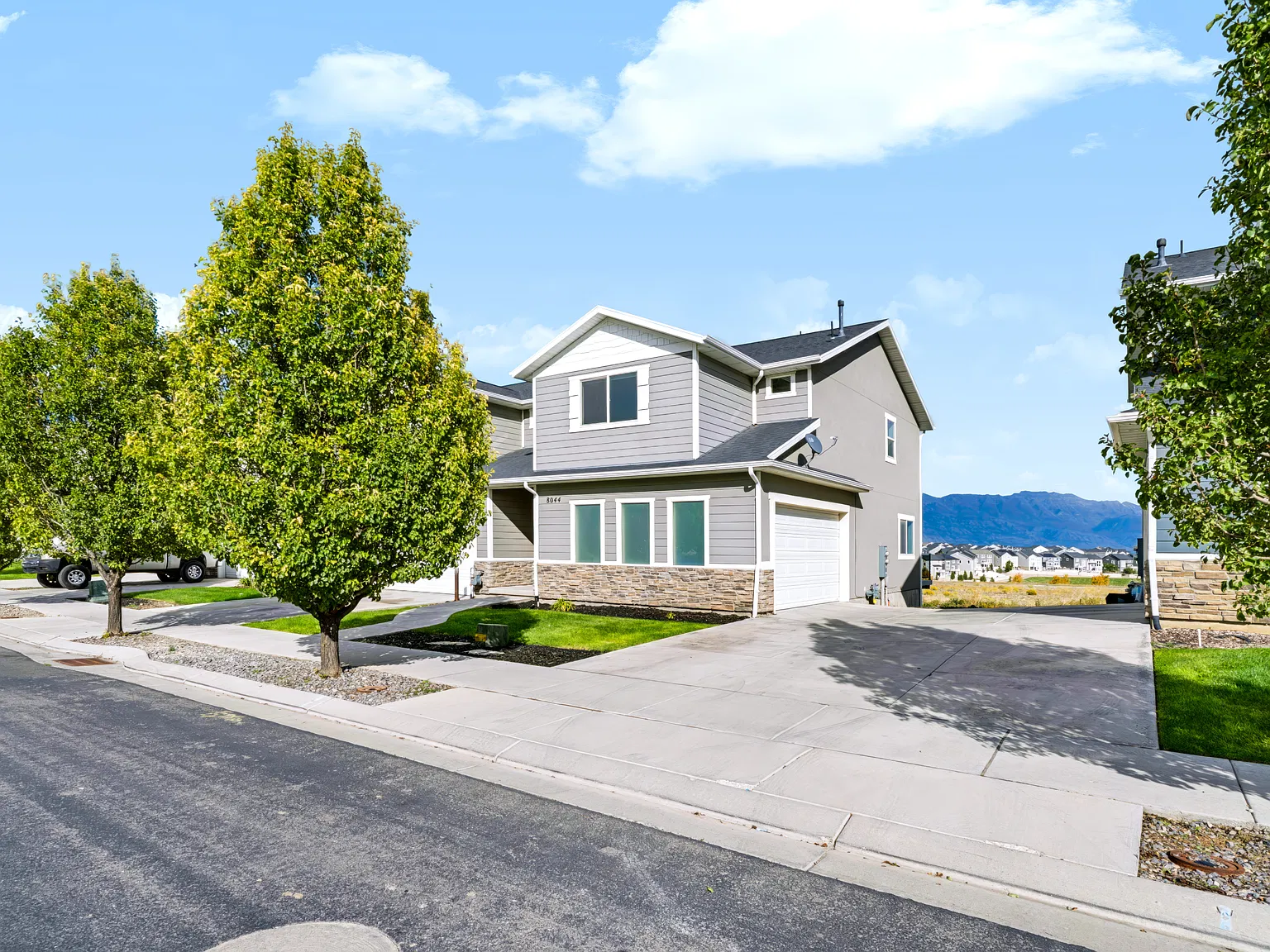 4 bed, 2614 sqft, $2,475 — Photo 3