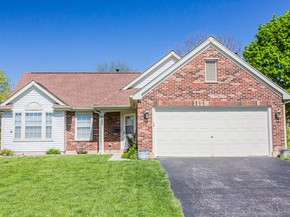 2082 Wildwood Ln, Hanover Park, IL 60133