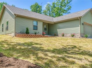 8 Carole Rae Ln, Bella Vista, AR 72714