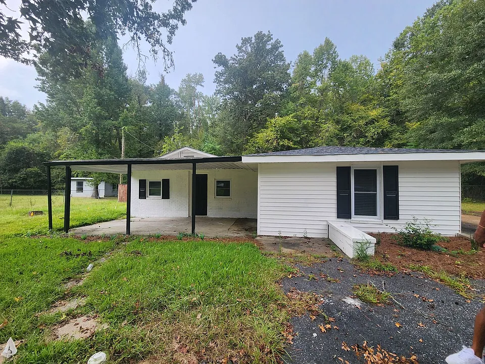 2871 Barbara Rd