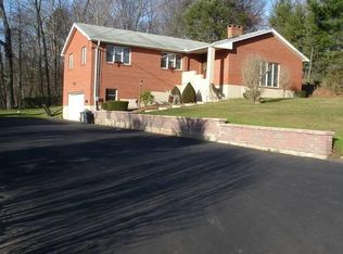 88 Oakwood Dr, New Britain, CT 06052