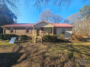 3406 W End Rd, Carlisle, SC 29031