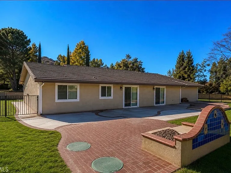 13445 Oak Mesa Dr — Photo 19
