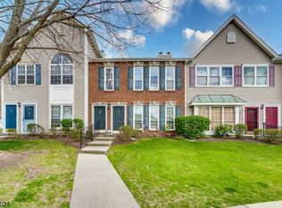 28 Edward Dr #104, Franklin Park, NJ 08823