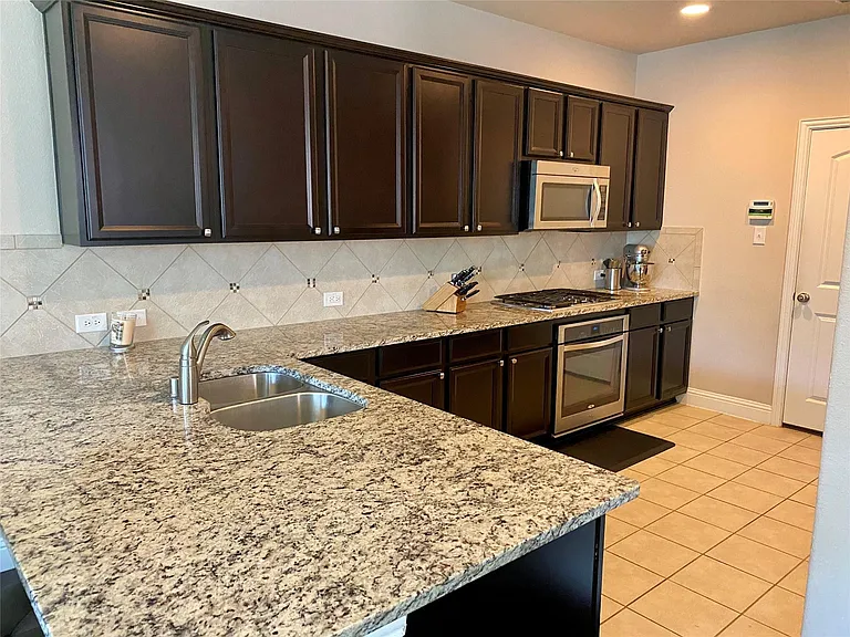 432 Hunt Dr — Photo 24