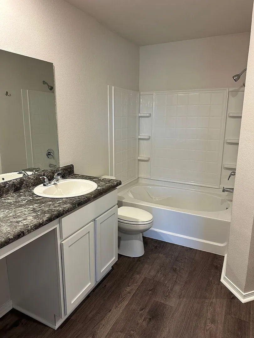 Pre-Leasing Now! Discover This Spacious Four-Bedroom, Two-Bath Home in Whitetail Crossing — Photo 4