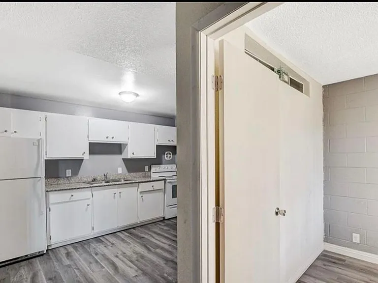 3719 Hazelwood St #1 — Photo 6