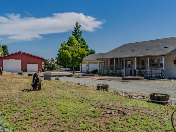 11 Duck Creek Ct, Valley Springs, CA 95252