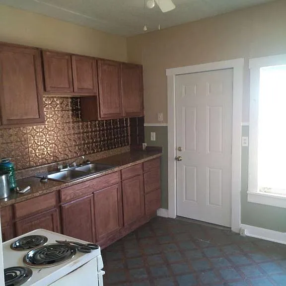 1606 Collins Ave — Photo 9