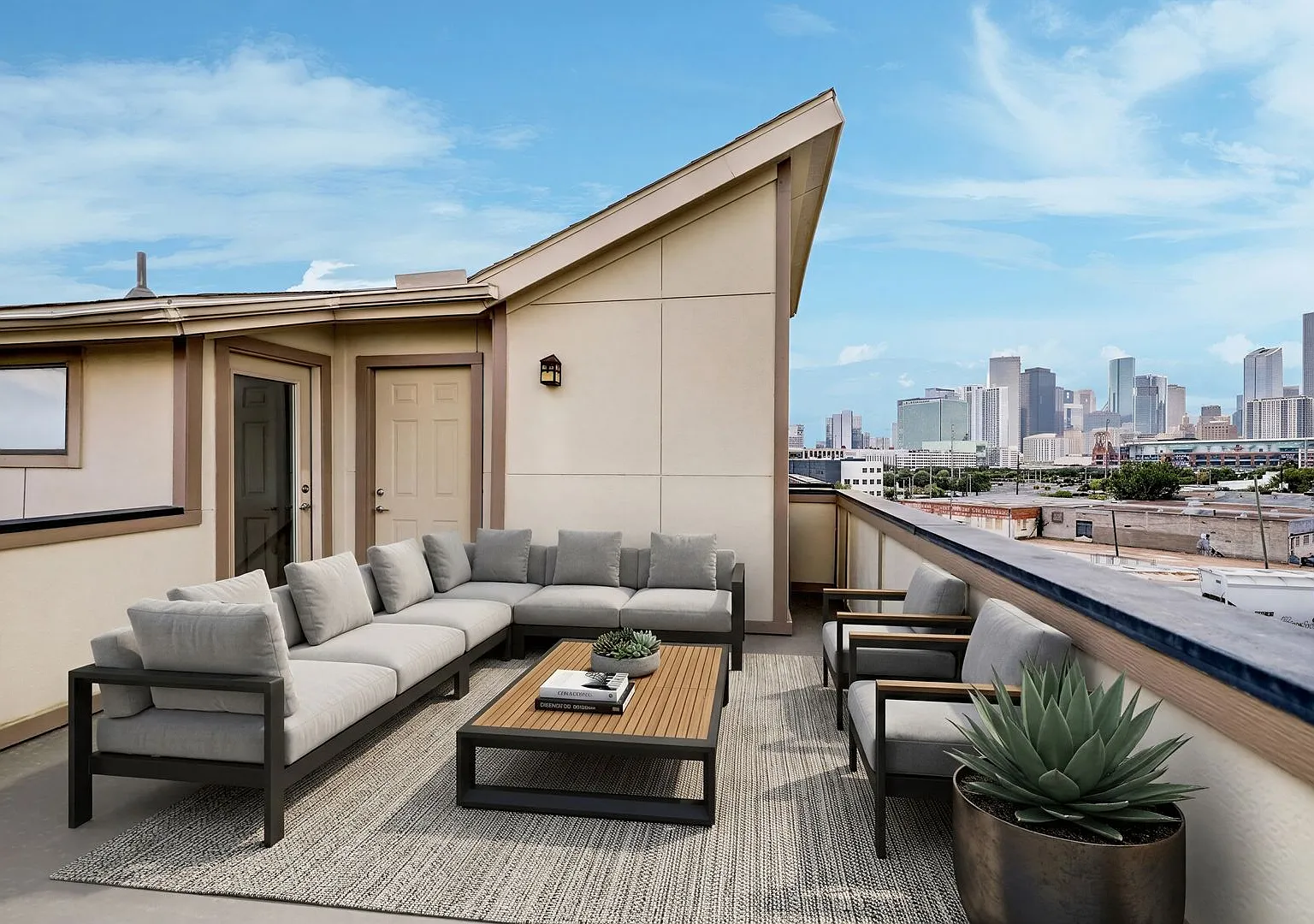 Move-in Ready home in East End Revitalized for Lease! — Photo 4