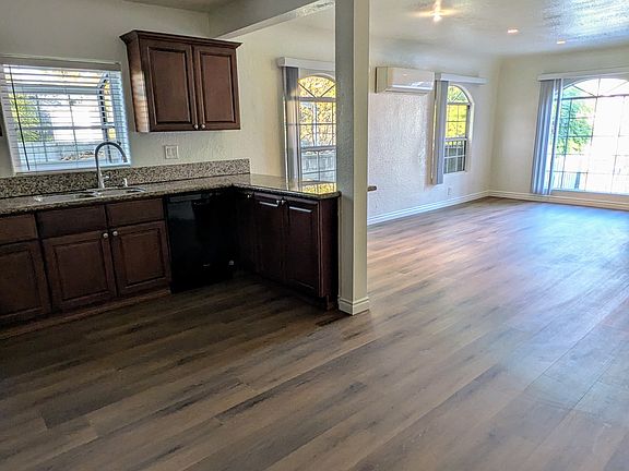 4th image of 3935 Guardia Ave