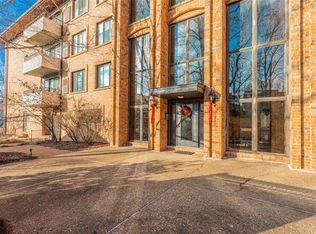 1030 N Harrison Ave APT 507, Saint Louis, MO 63122