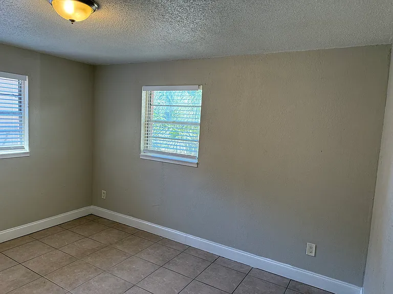 357 Parkway St — Photo 11