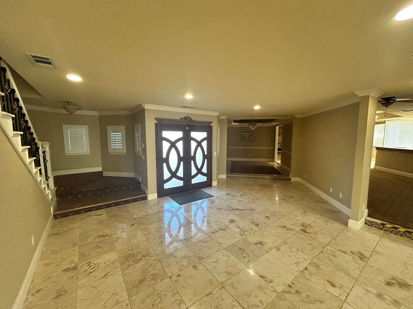 Beautiful 5 Bdrm/3 Bath Home Modesto — Photo 3