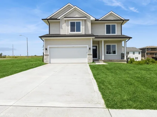 7046 SE 7th Ave, Pleasant Hill, IA 50327