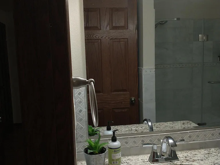 5322 Ingersoll Ave #1B — Photo 6