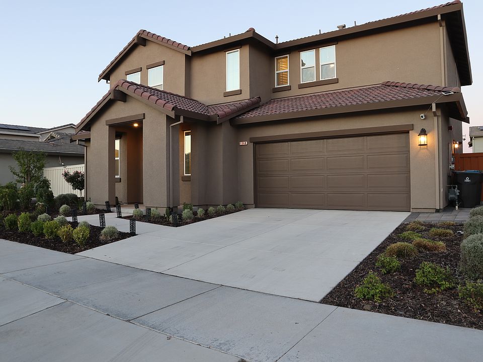 1st image of 1068 Osprey Dr