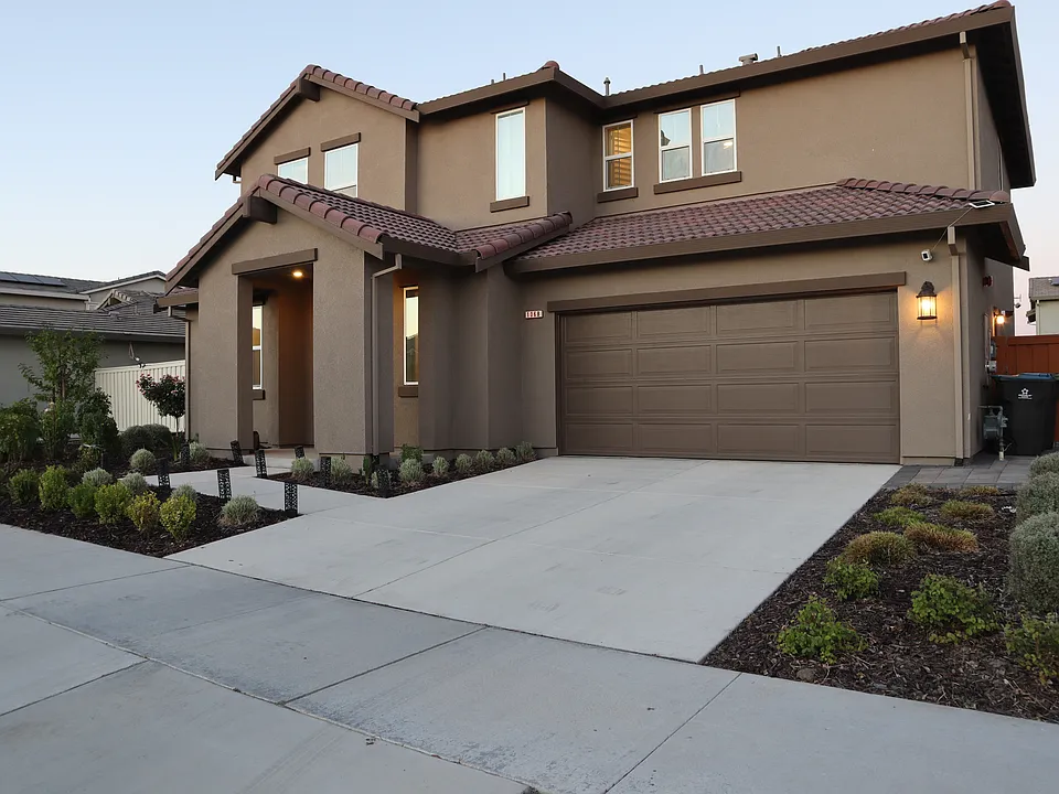 1068 Osprey Dr