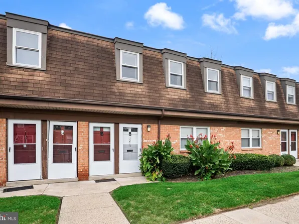 1214 Liberte Ct, Burlington, NJ 08016