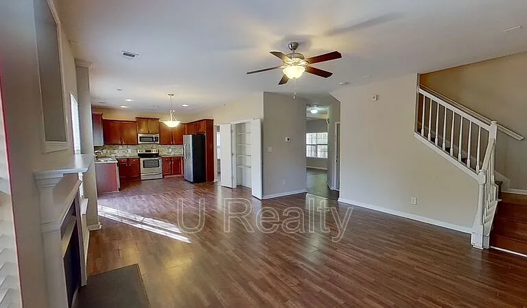 10009 Barrands Ln — Photo 5
