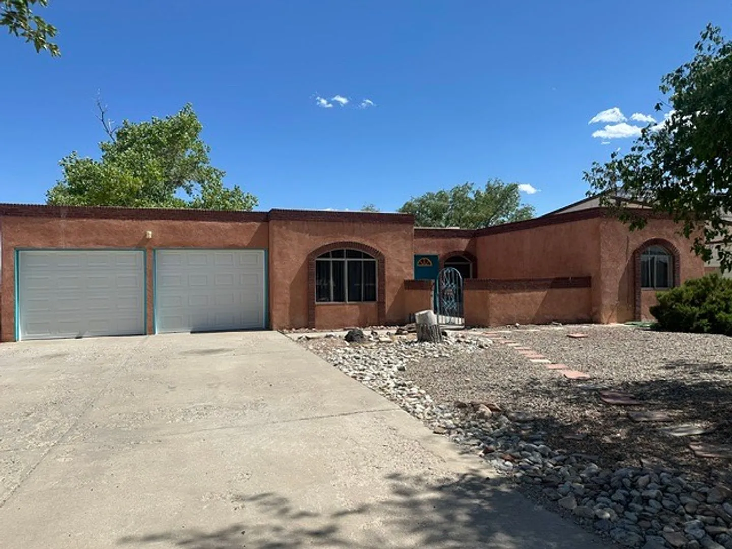 Beautiful 2 bed 1 bath in Rio Rancho — Photo 1