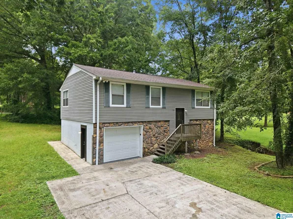7322 Cavern Rd, Trussville, AL 35173