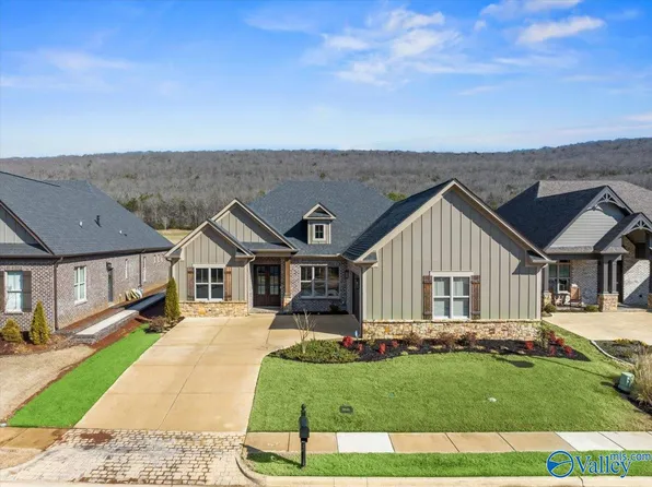 5 Payton Oaks Pl SE, Gurley, AL 35748