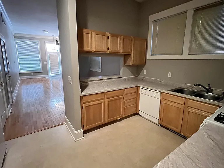 1473 N Delaware St — Photo 8