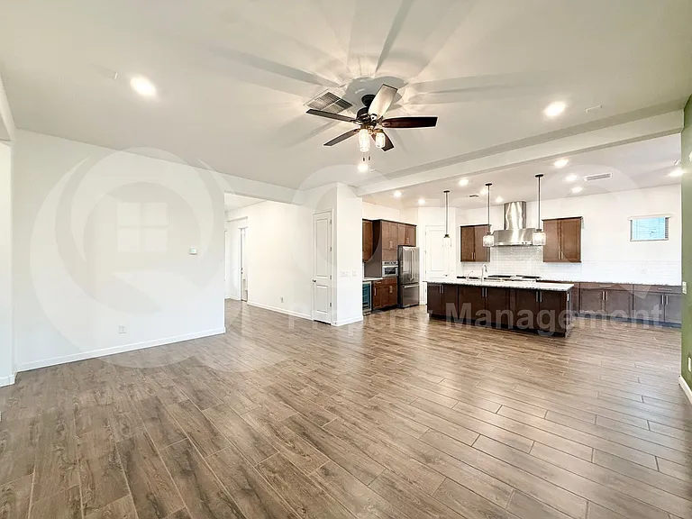 9821 E Thornbush Ave — Photo 4