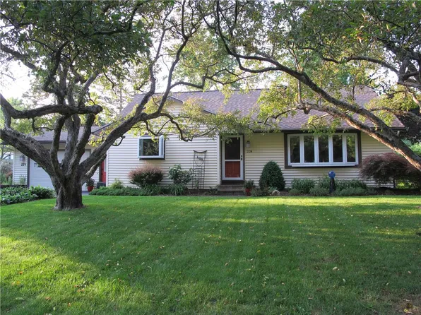 224 Clark St, Brockport, NY 14420